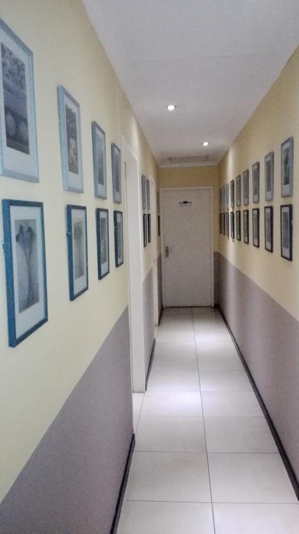 Villa Via Hotel Midrand Extérieur photo