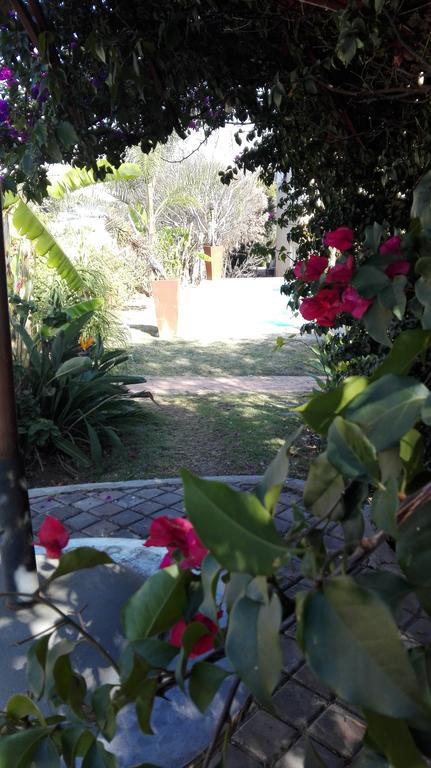 Villa Via Hotel Midrand Extérieur photo