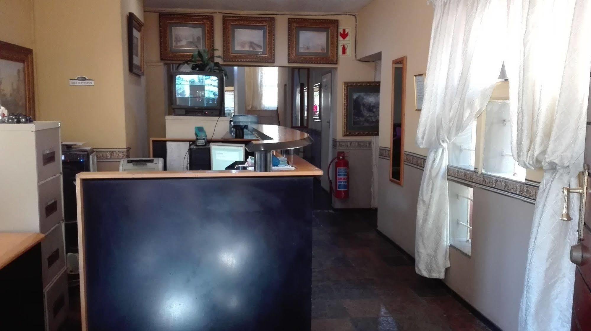 Villa Via Hotel Midrand Extérieur photo