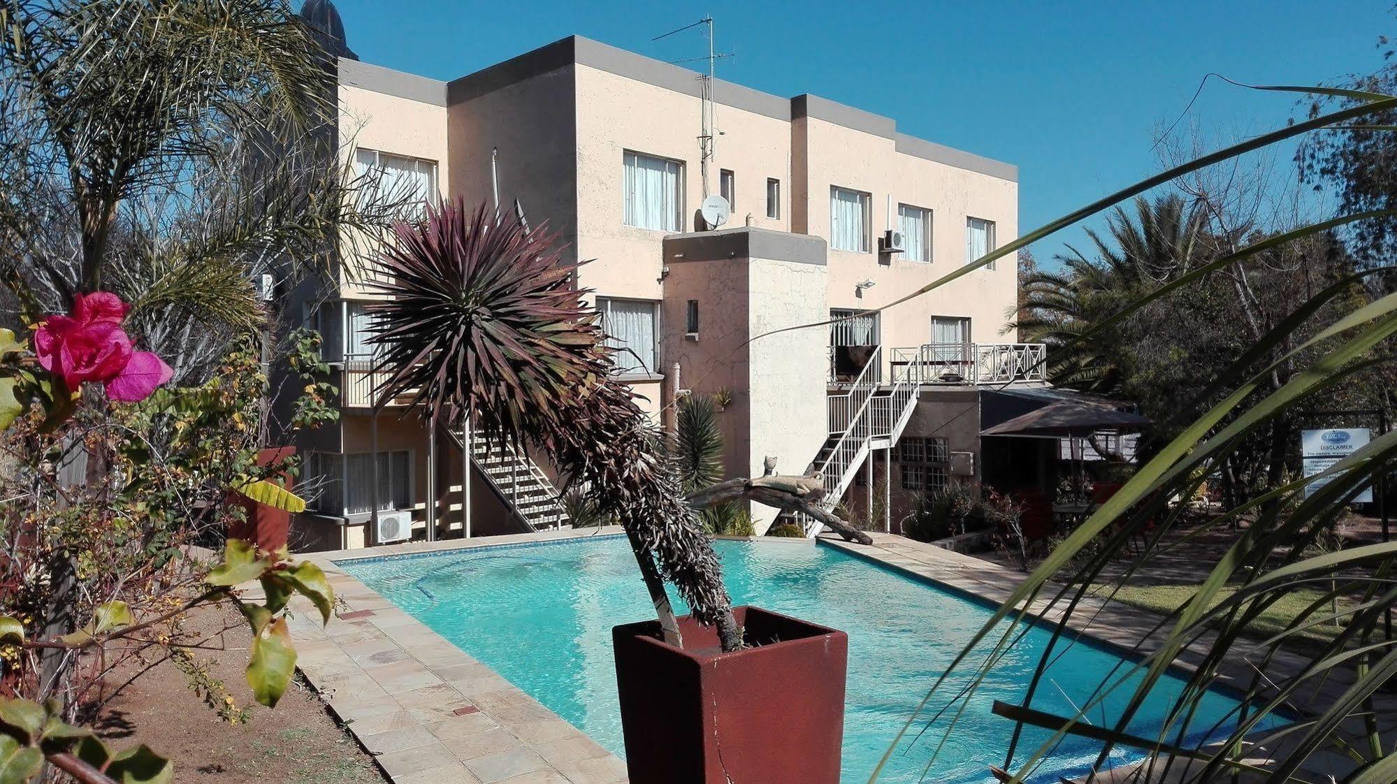 Villa Via Hotel Midrand Extérieur photo